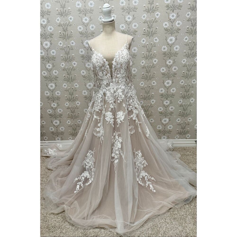 ALLURE 3400LW Size 20W Wedding Dress - Picture 3 of 16
